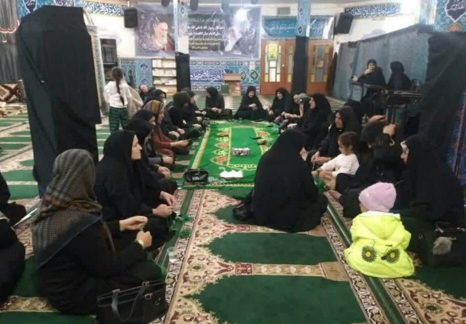 مراسم ختم صلوات و سه شنبههای مهدوی عجین شده با رنگ و بوی فاطمی در کانونهای مساجد