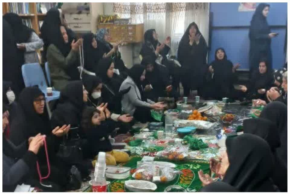 مراسم ختم صلوات و سه شنبههای مهدوی عجین شده با رنگ و بوی فاطمی در کانونهای مساجد