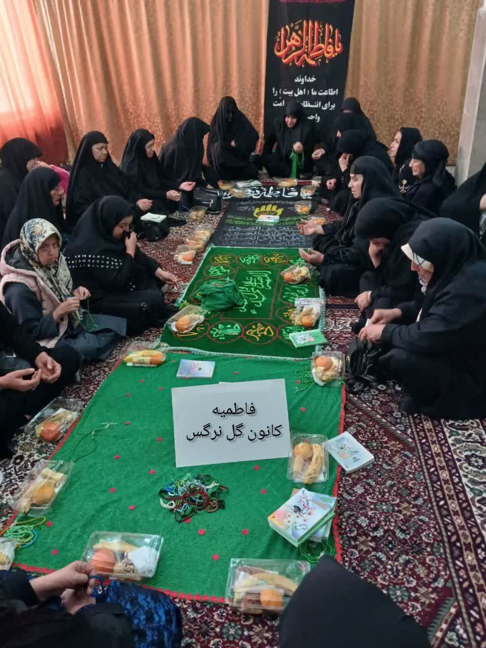 مراسم ختم صلوات و سه شنبههای مهدوی عجین شده با رنگ و بوی فاطمی در کانونهای مساجد