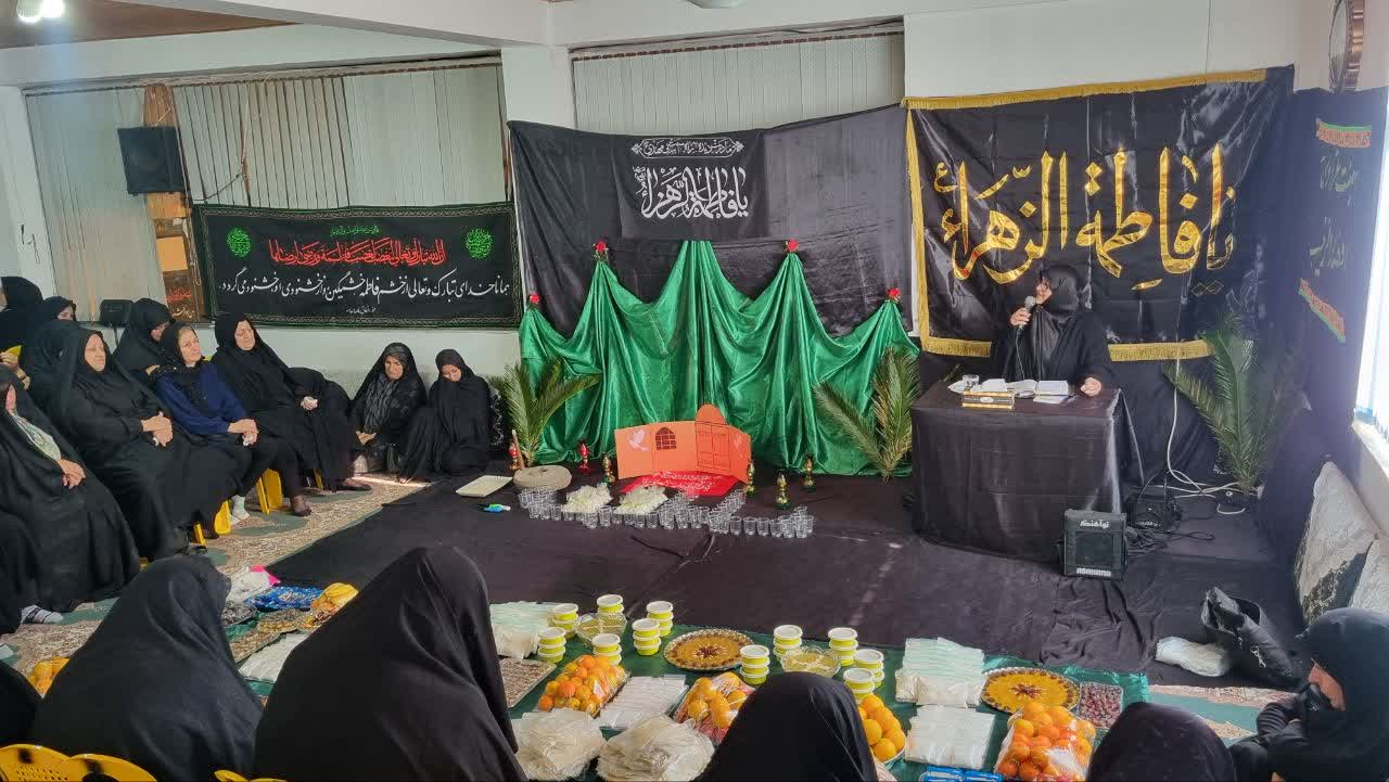 پخت نان برنجی و ۲۰۰کیلو آش نذری در کانون فرهنگی و هنری انصار الزینب (س)