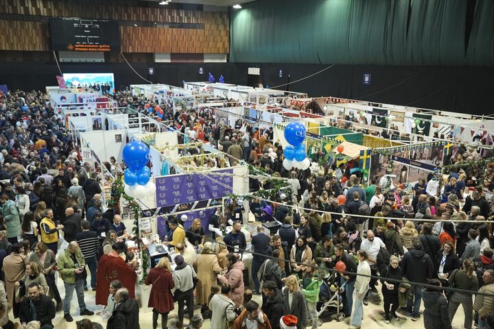 فرهنگ و هنر ایرانی در بازار خیریه دیپلماتیک سارایوو ۲۰۲۴ معرفی شد