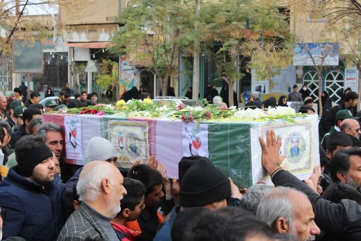 پیکر مطهر جانباز شهید شریفی در بشرویه تشییع شد پیکر مطهر جانباز شهید شریفی در بشرویه تشییع شد