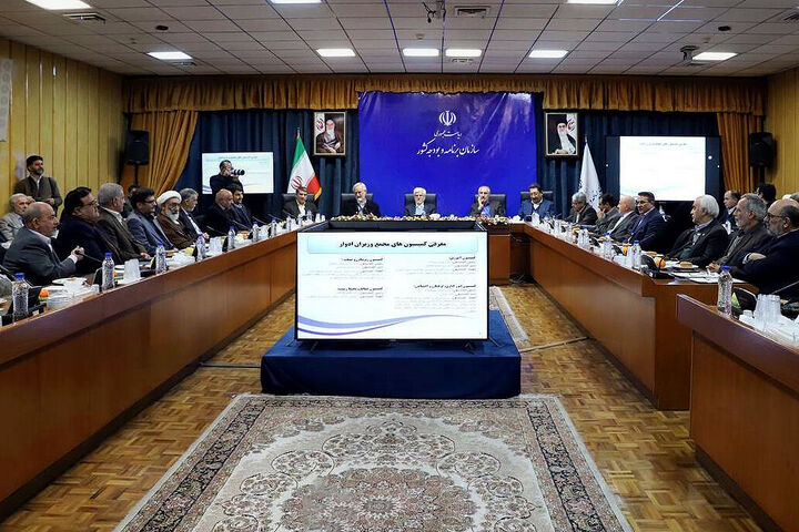 لزوم استفاده از تجربیات وزرای ادوار