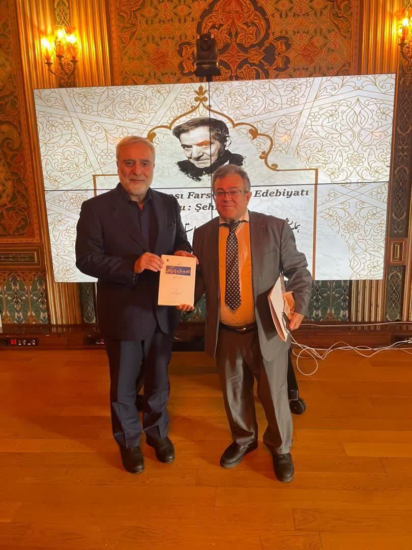 شهریار سنت منقبت‌سرایی را در اوج زیبایی احیا کرد