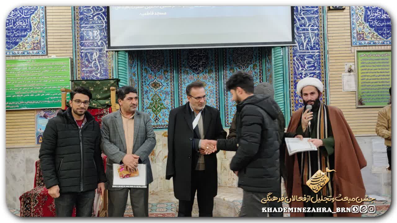 جوانگرایی عامل رونق مسجد فاطمیه بروجن شده است