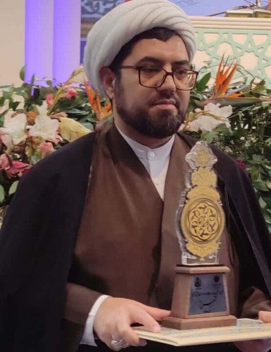 حجت الاسلام کارجو رتبه دوم کشوری رشته دعاخوانی مسابقات قرآن اوقاف را از آن خود کرد