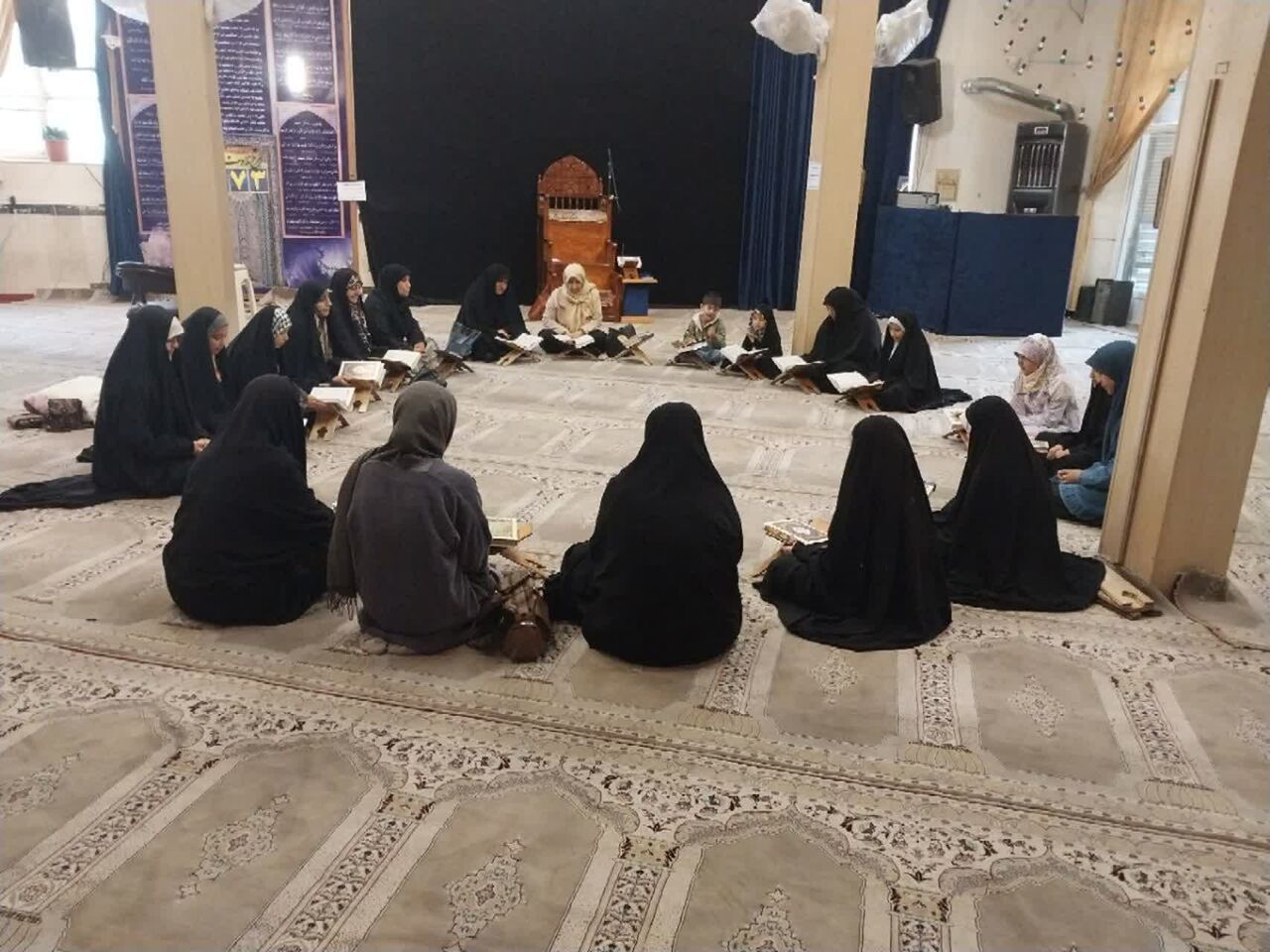 مرحله مسجدی مسابقات قرآنی «مهمانی آیهها» برگزار شد