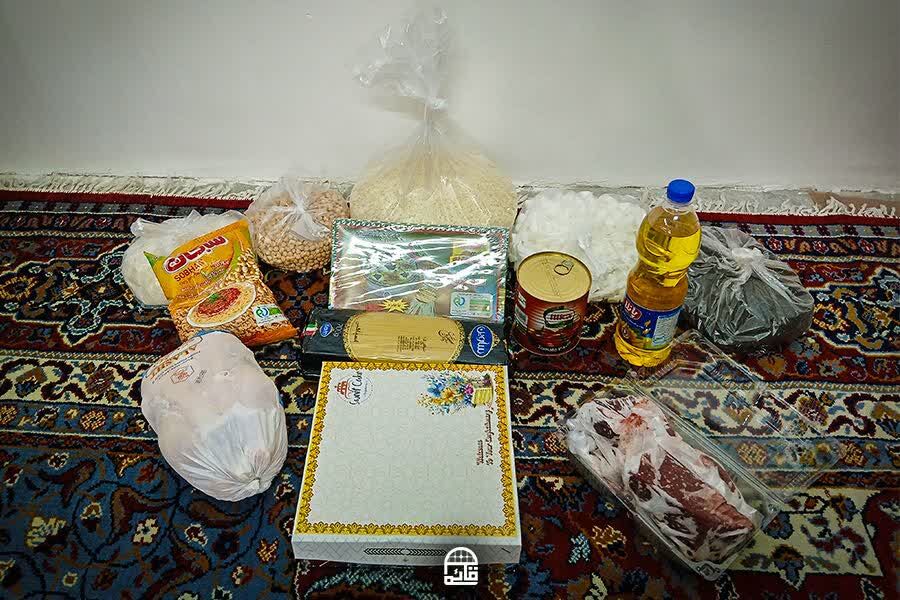 تهیه و توزیع بسته های کمک معیشتی به مناسبت شب یلدا