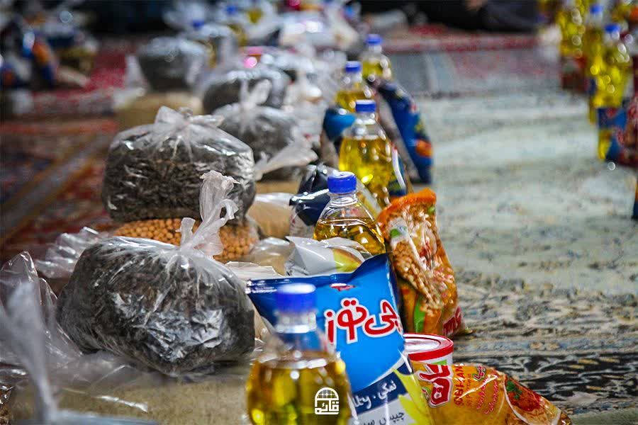 تهیه و توزیع بسته های کمک معیشتی به مناسبت شب یلدا