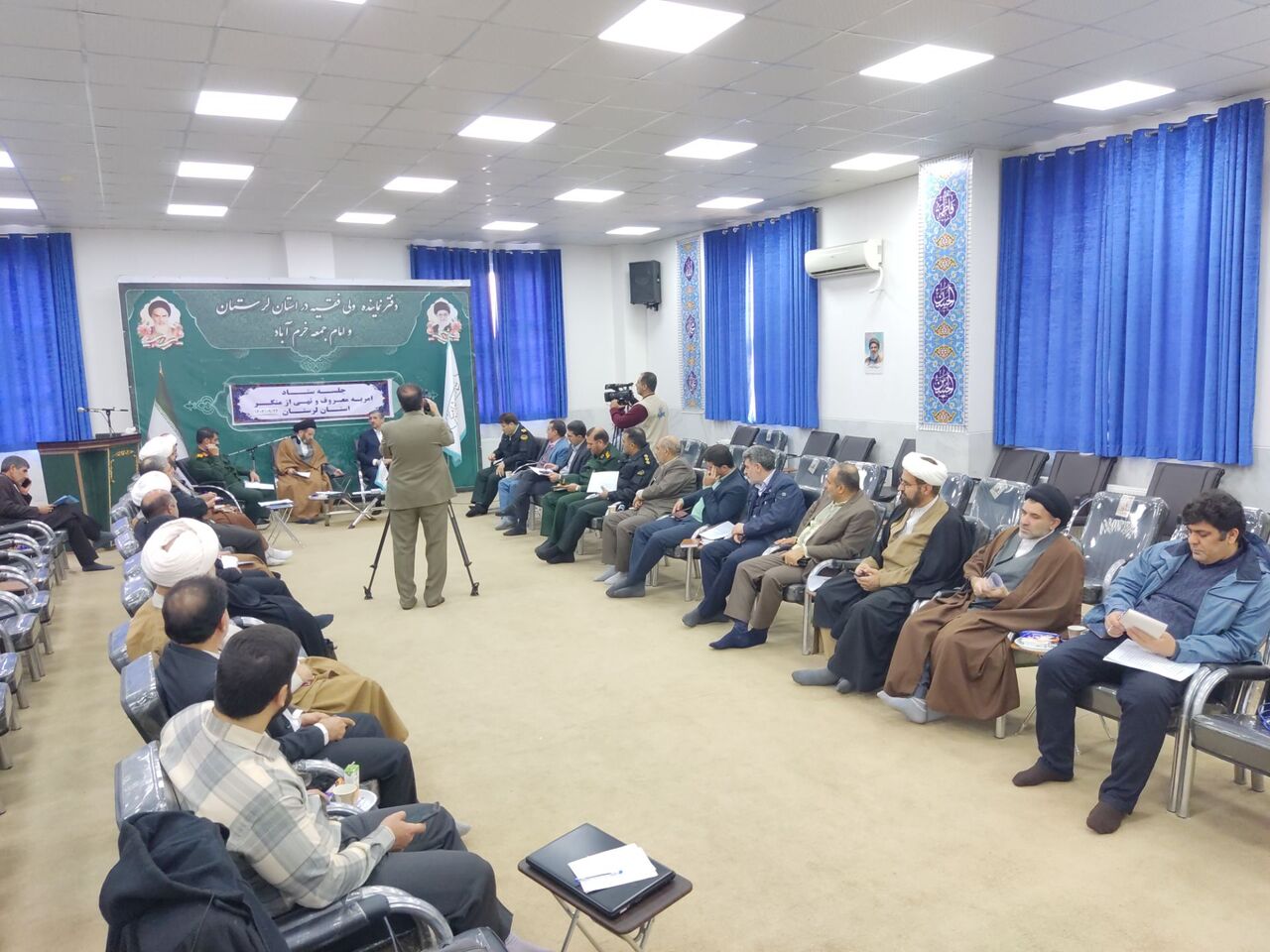 امربه معروف و نهی ازمنکر وظیفه و واجب عمومی است