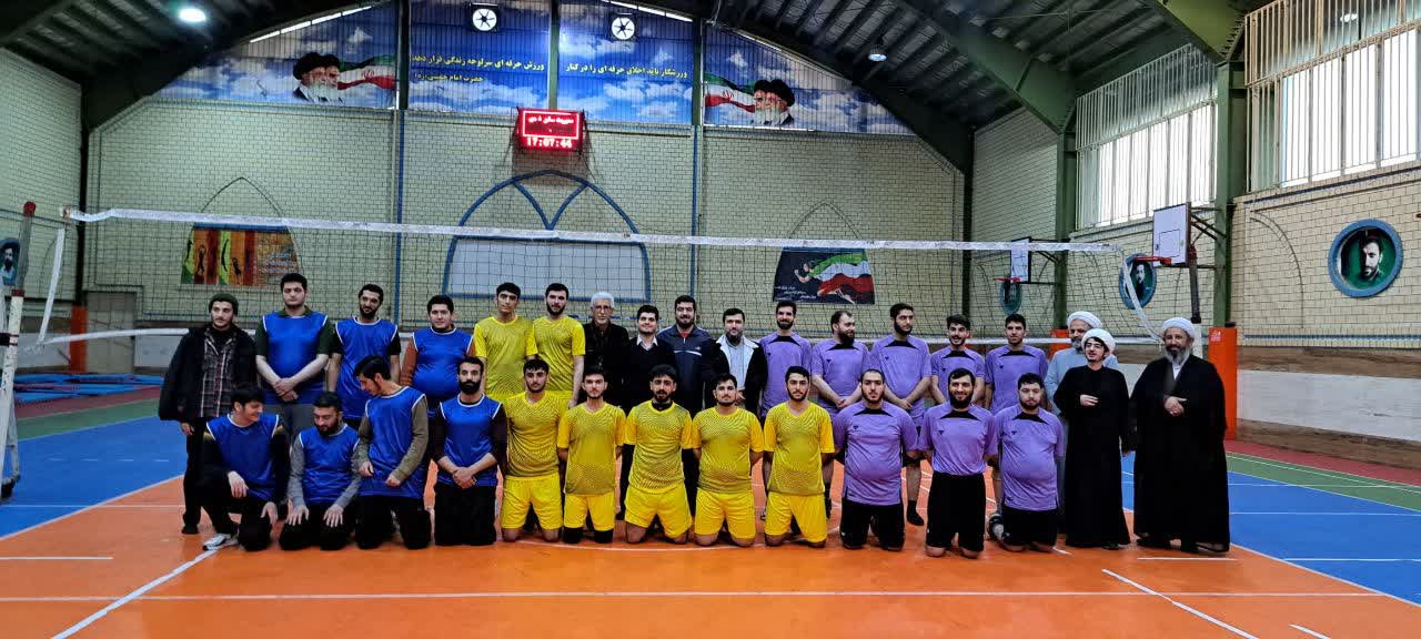 ۱۵۰ ورزشکار طلبه در رشت با هم رقابت کردند