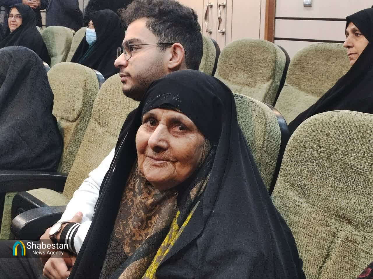 مادرانههایی در فراق فرزندان شهید/ استقامت بیمثال