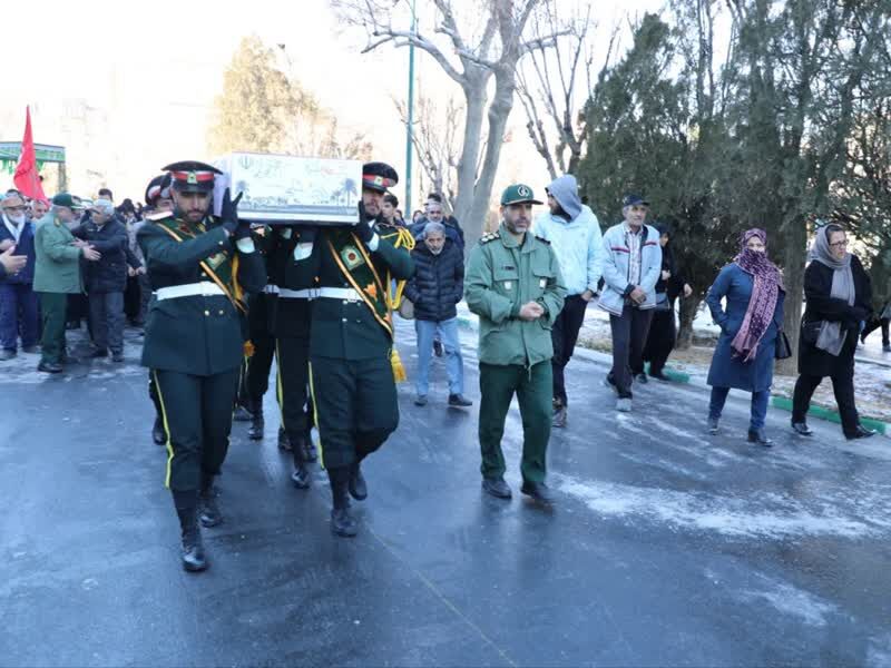 پیکر مطهر ۲ شهید گمنام در اراک تشییع شد