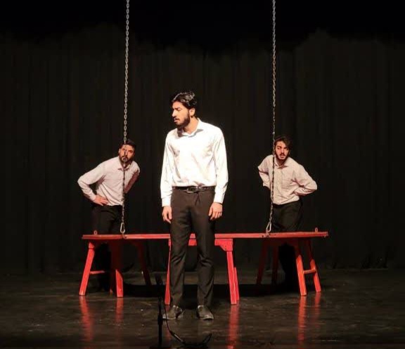 استقبال عمومی از نمایشهای صحنهای و خیابانی تئاتر «سودای عشق»