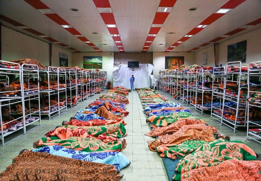 پناه امن زمستان؛ وقتی شهر دست‌هایش را برای بی‌پناهان باز می‌کند