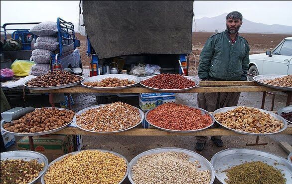 رسوم دیریه مردم لرستان در شب یلدا/ سایه گرانی‌ها بر سر این رسوم کهن