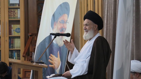 روایت ۳۵ سال خدمات آیتالله سیدفتاح هاشمی تبریزی در مسجد شهرک غرب