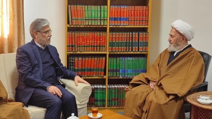 وطن‌خواهی و اسلام‌خواهی را باید در دانشجویان و جوانان پروراند