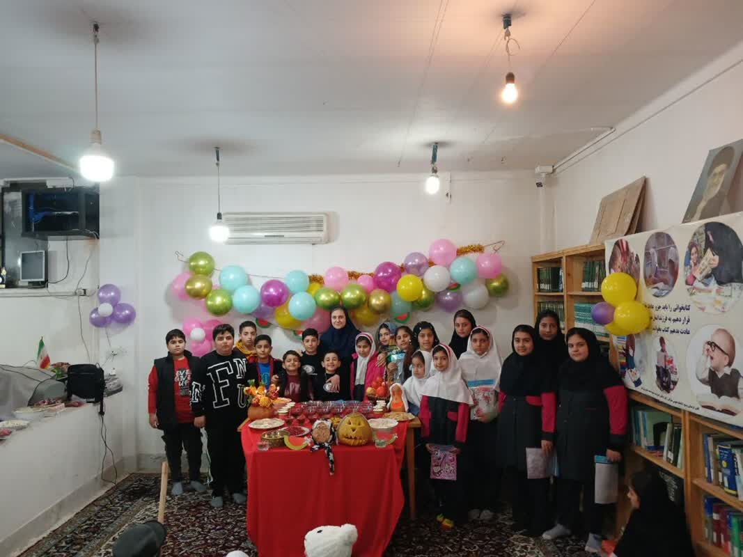 توزیع ۱۰۴ بسته یلدایی بین نیازمندان روستای شهید آباد