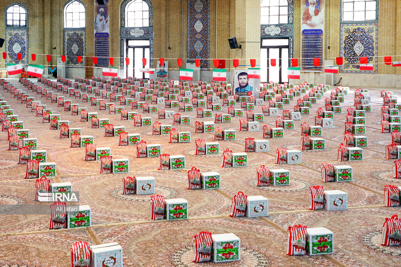 در شب یلدا، نور امید به خانههای خانوادههای زندانیان میتابد