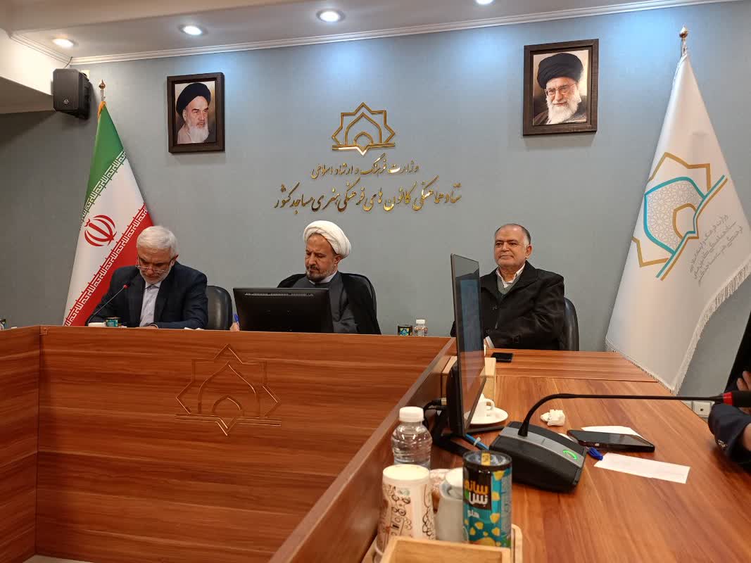 دلیل ما برای بزرگداشت روز زن، الهی است/ عمده کار در کانونهای مساجد با بانوان است