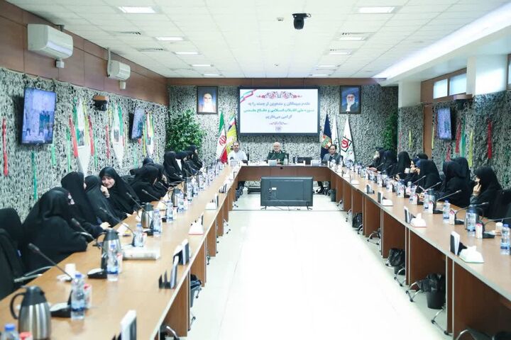 از بانوان موزه ملی انقلاب اسلامی و دفاع مقدس تجلیل شد