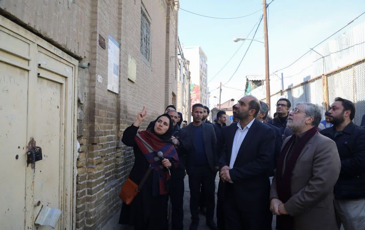 افتتاح گذرهای تاریخی محلات و رونمایی از بزرگترین پرده نقاشی نقالی کشور در مشهد