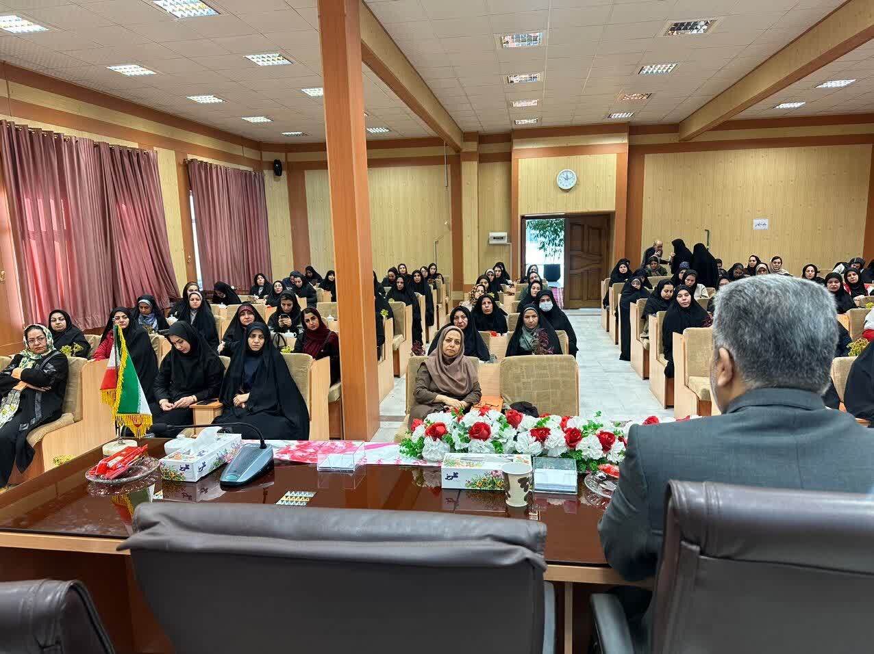 نقش زنان در مدیریت جامعه بینظیر است