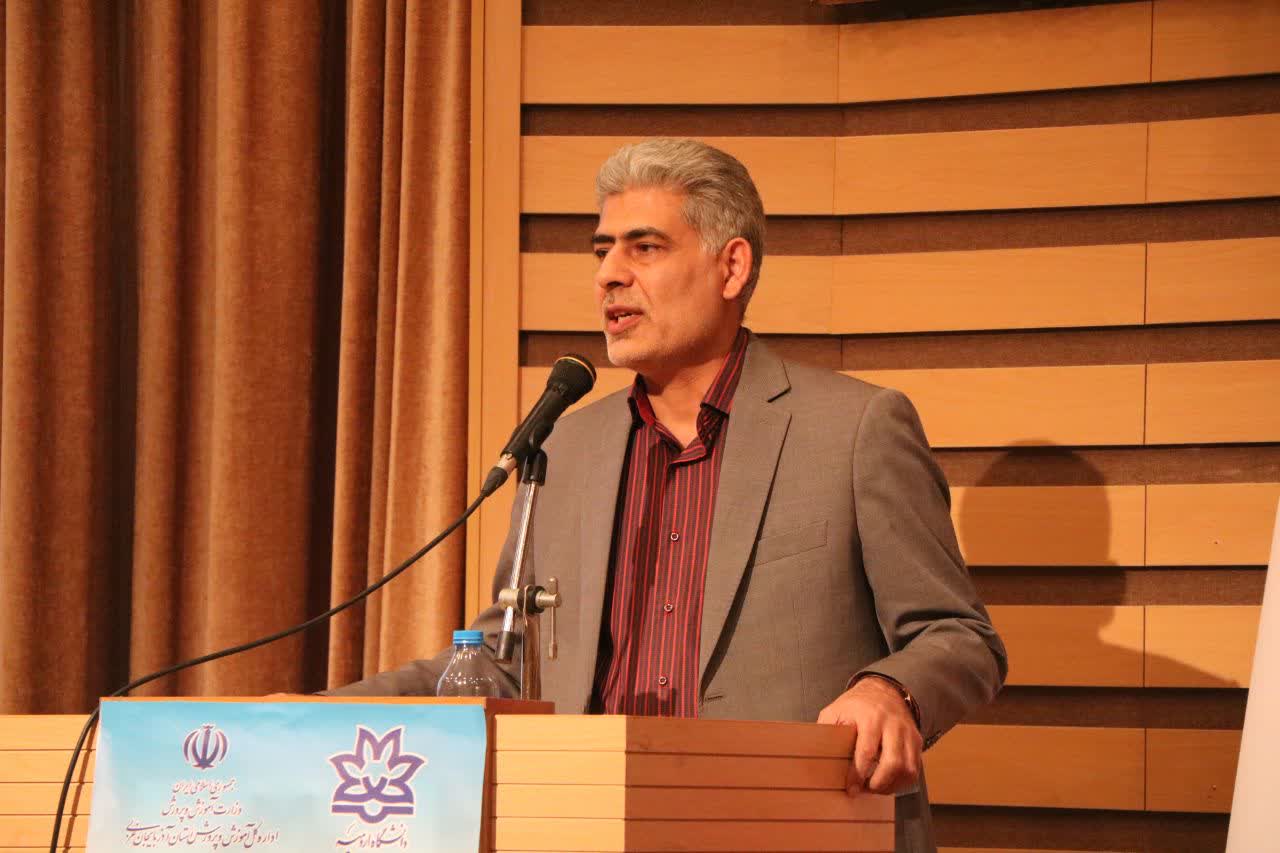 خانوادهها مهمترین رکن تعلیم و تربیت هستند