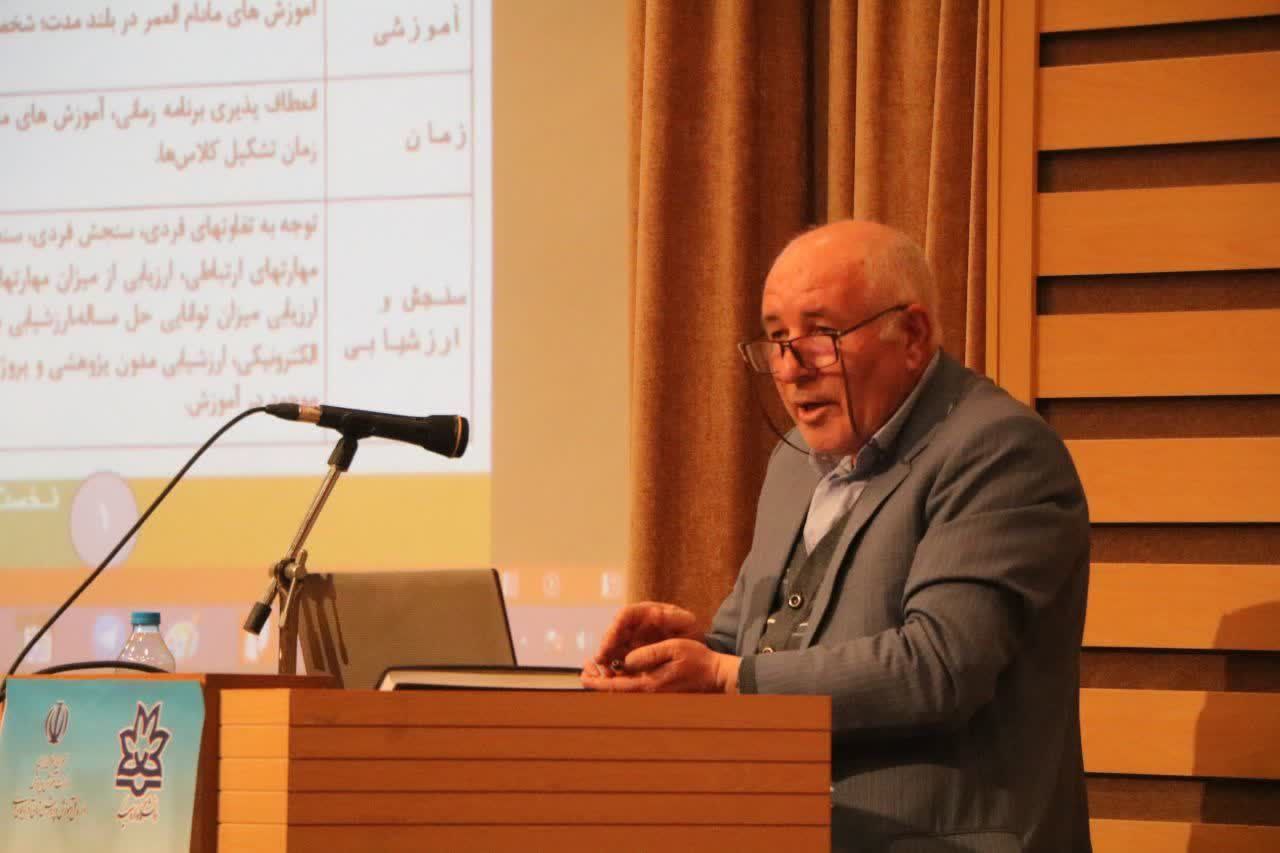 مقالات برتر نخستین همایش ملی رهیافت های نوین برنامه درسی ملی در آذربایجانغربی معرفی شدند
