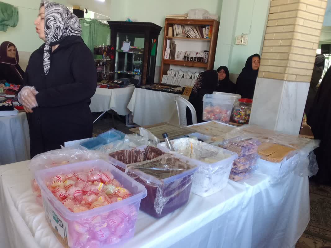 کمک‌های اعضای کانون ام‌ابیهای همدان به جبهه مقاومت