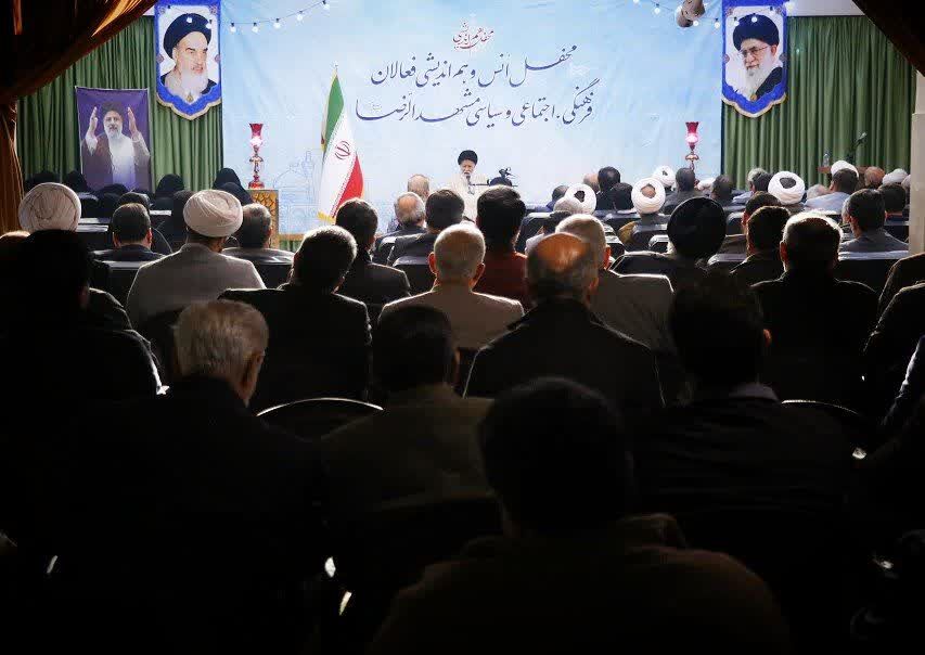 تبیین مطالبه گری مردم برای پویایی نظام ضروری است