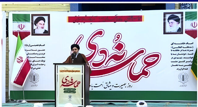 تبیین حماسه 9 دی در بین جوانان امری ضروری است