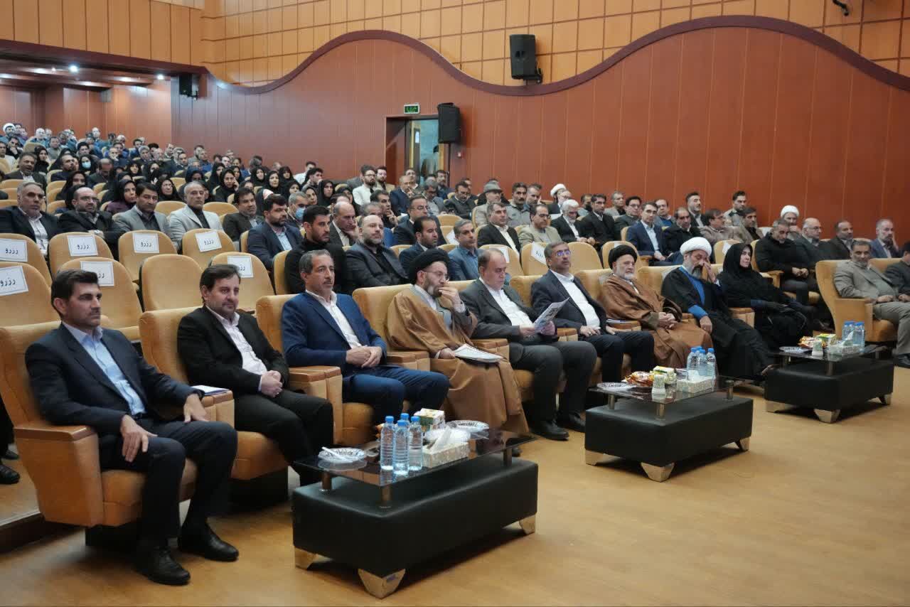 اولویت ما معیشت و ایجاد شغل است