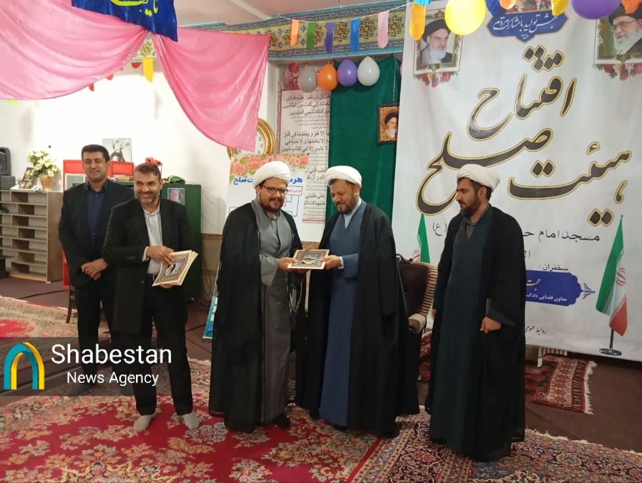 راهاندازی هیئت صلح در مسجدی که جور همه دستگاههای دولتی را میکشد