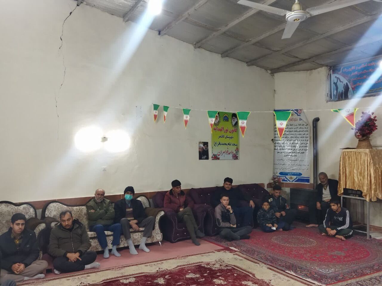 اشتغالزایی بچههای مسجد برای جوانان کاشمری