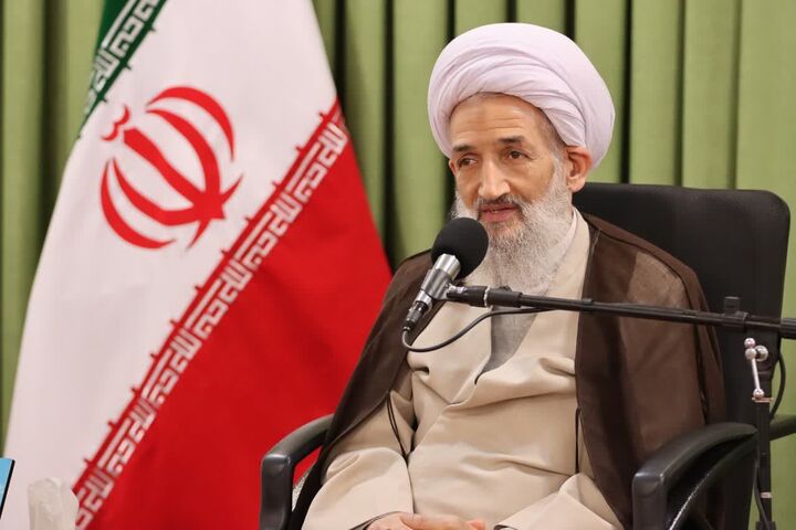 بصیرت نیروهای مسلح و ملت نقطه قوت جمهوری اسلامی است 