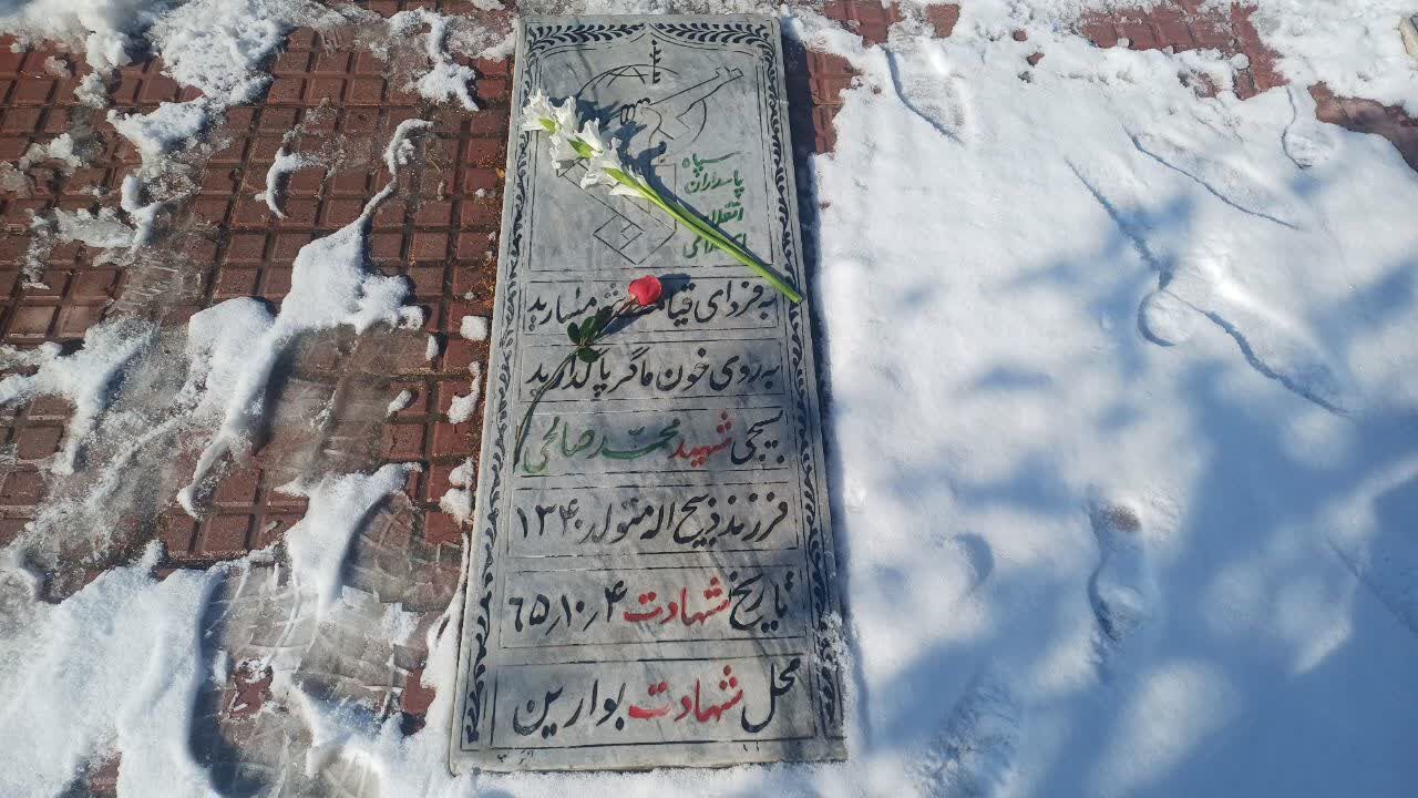 اعضای کانون شهید گلمحمدی باحضور در گلزار شهدا یاد شهید سلیمانی را گرامی داشتند