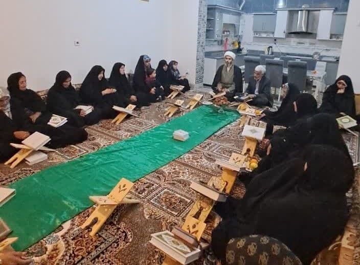 جلسات خانگی قرآن؛ احیای سنتی که روح خانوادهها را زنده میکند