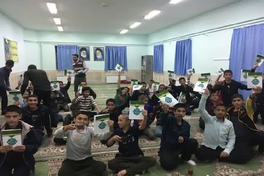 کانونهای فرهنگی هنری بستری مناسب برای جذب جوانان به مساجد