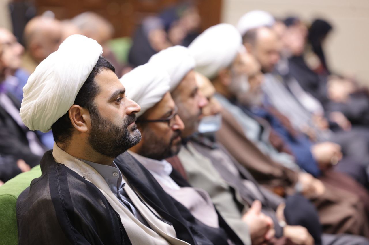 خدمت به مردم را در سنگر حقوقی و قضایی قدر بدانیم