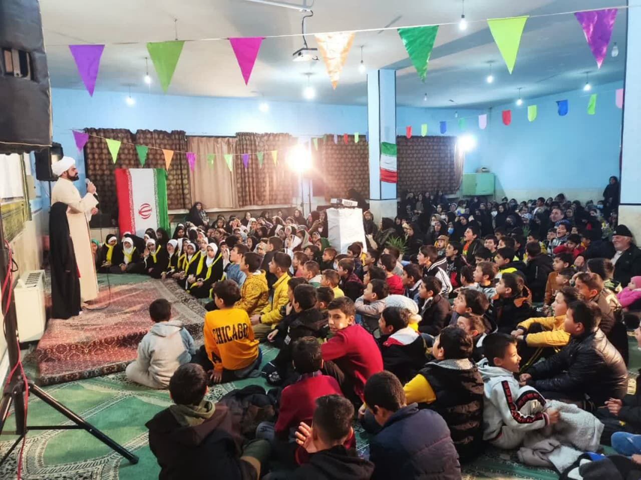 تلفیق ایمان و هنر؛ خروجی کار بچههای مسجد به اسم غدیر