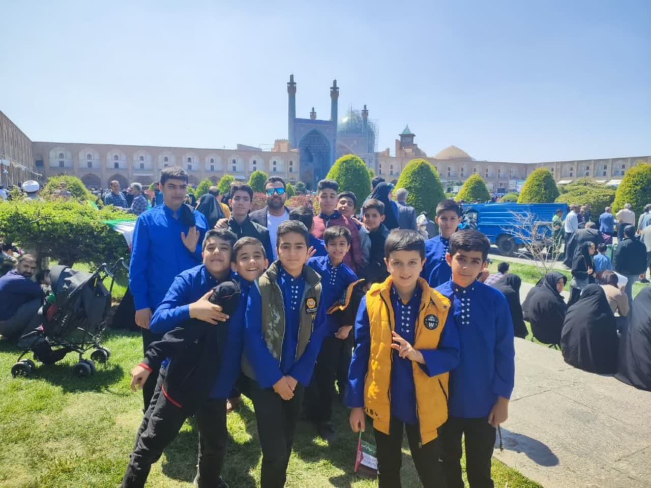 تلفیق ایمان و هنر؛ خروجی کار بچههای مسجد به اسم غدیر