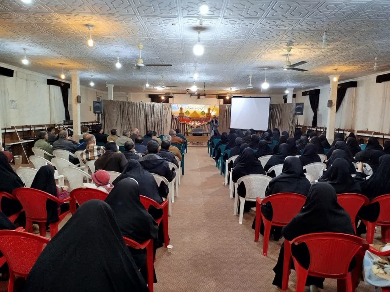 صدای مسجد، پژواک ایمان؛ خانوادهها پای درس تربیت دینی