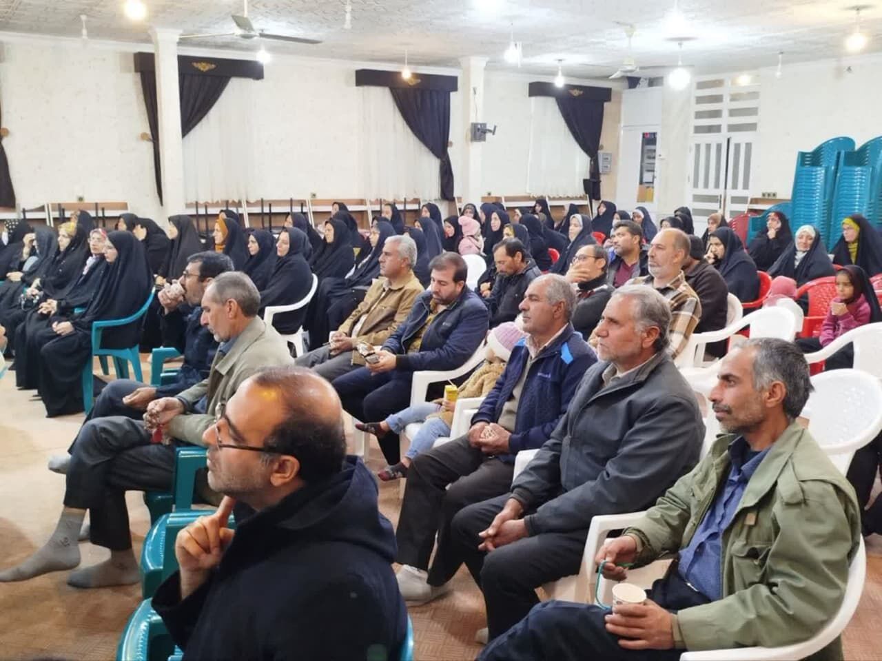 صدای مسجد، پژواک ایمان؛ خانوادهها پای درس تربیت دینی