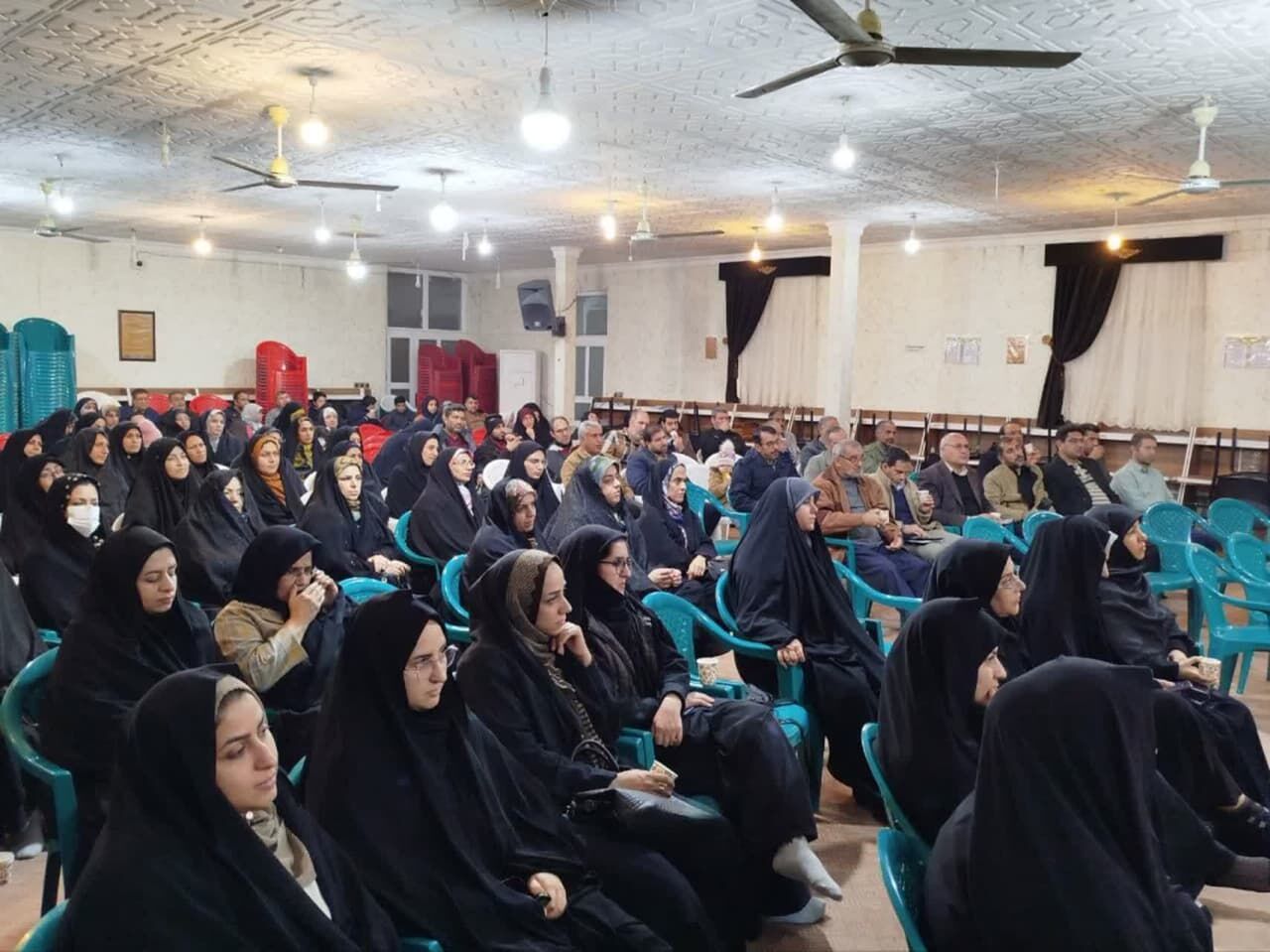 صدای مسجد، پژواک ایمان؛ خانوادهها پای درس تربیت دینی