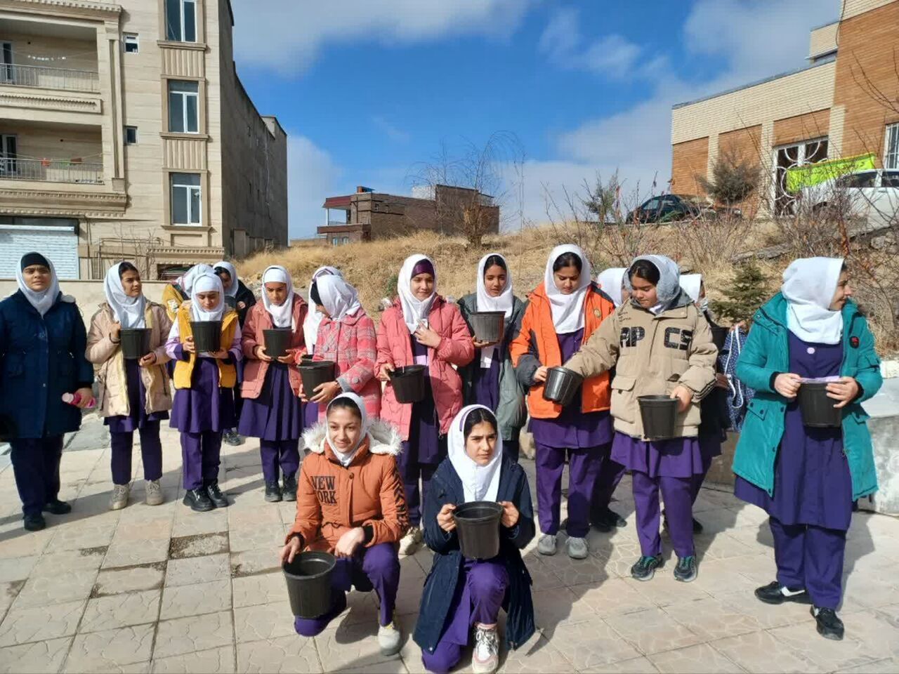 درختها با نام پدران و به نفع آینده فرزندان به خاک امانت داده شد