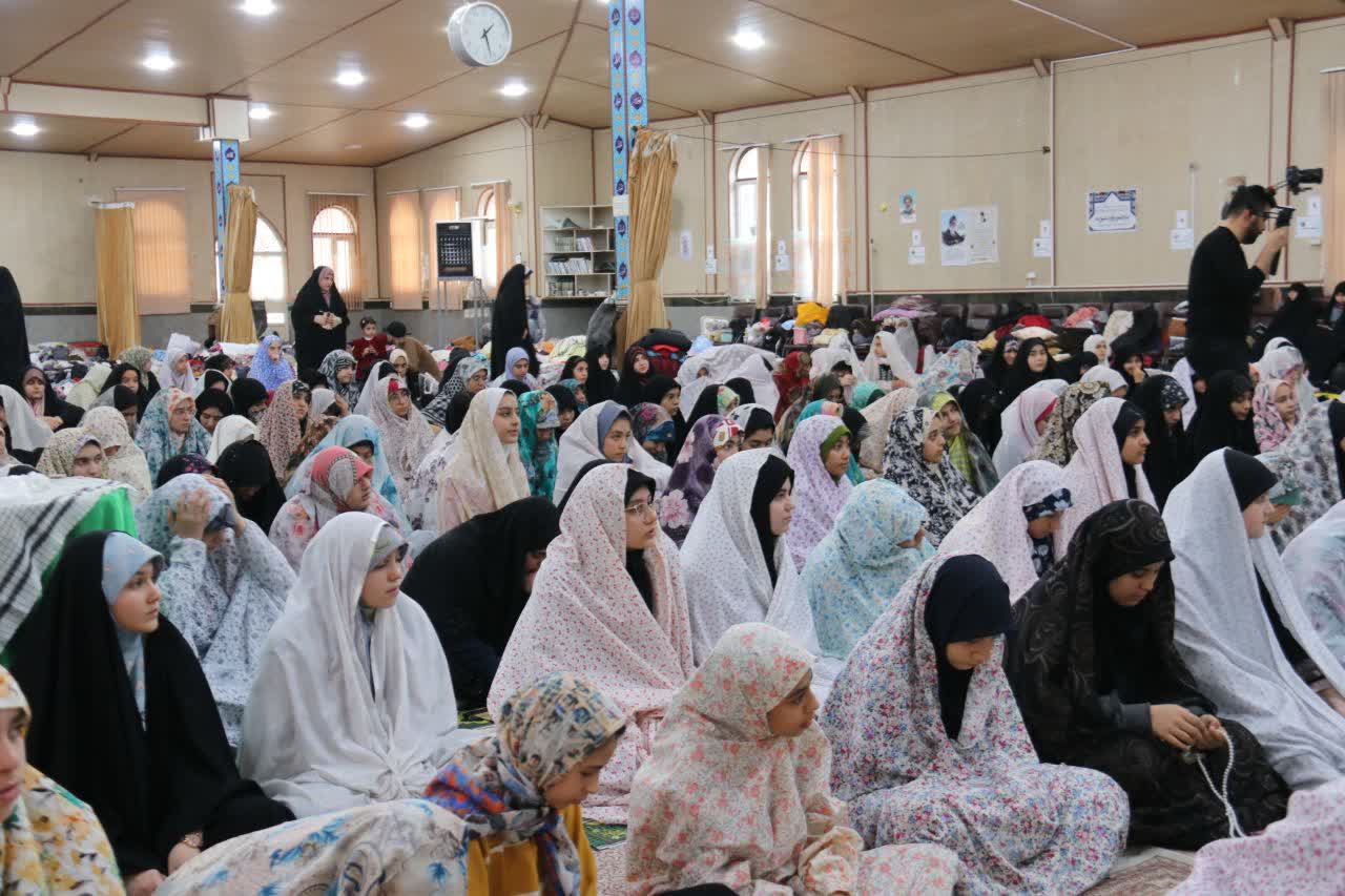 اعتکاف، لحظه‌های ناب با خدا بودن است