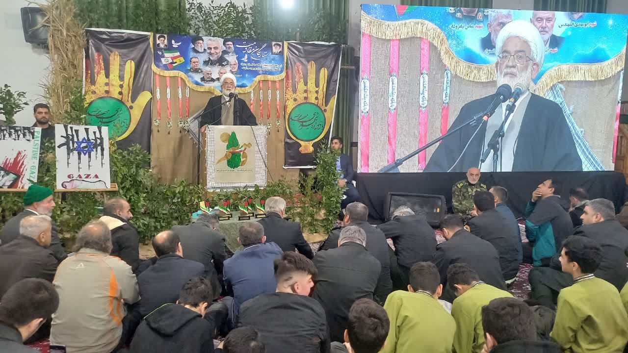 شهدا اوج کمال و مسیر روشن ما در بیراهه ها هستند