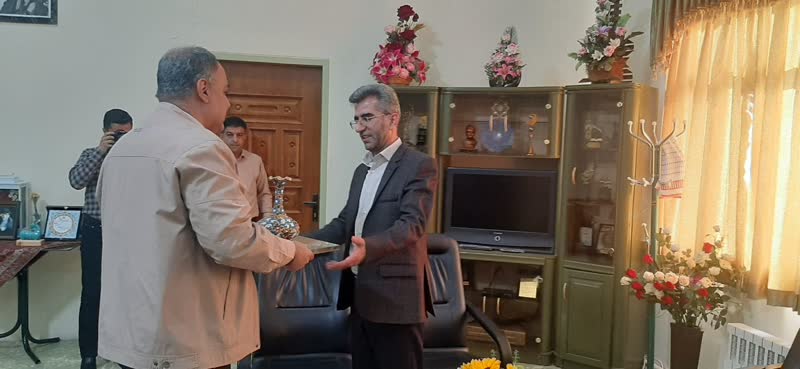 فضای معنوی مسجد بر شکلگیری هویت دانش آموزان نقش جدی دارد